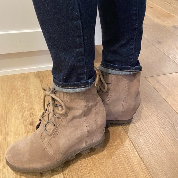 Sorel Joan of Arctic Wedge Suede Boot - Picture 3 of 6